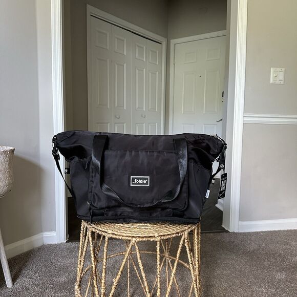 NWT $120 The Foldie Black Nylon Foldable Expandable Shoulder Bag Travel Tote - Picture 3 of 7